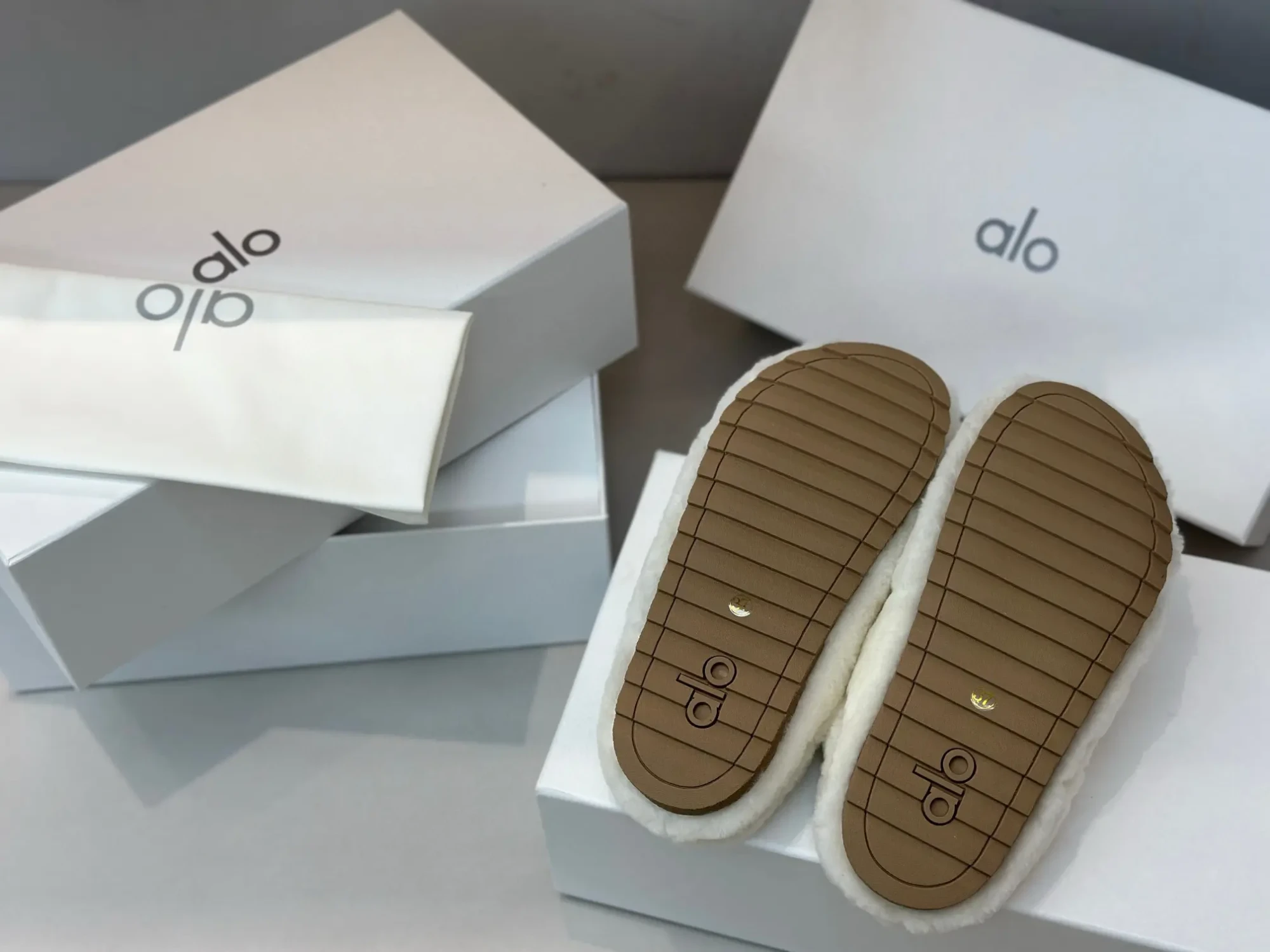ALO Birkenstock wool cloud slippers factory wholesale 12 ALO Birkenstock wool cloud slippers factory wholesale (9)