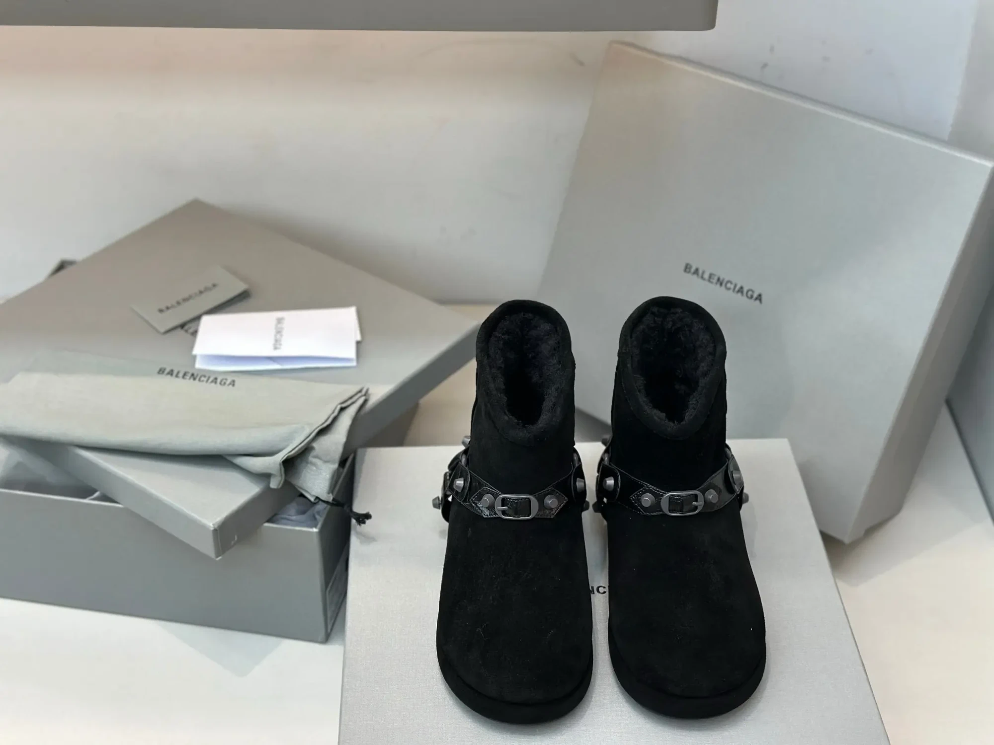 BALENCIAGA* Fall/Winter New Wool Ankle Boots 3 BALENCIAGA FallWinter New Wool Ankle Boots (2)
