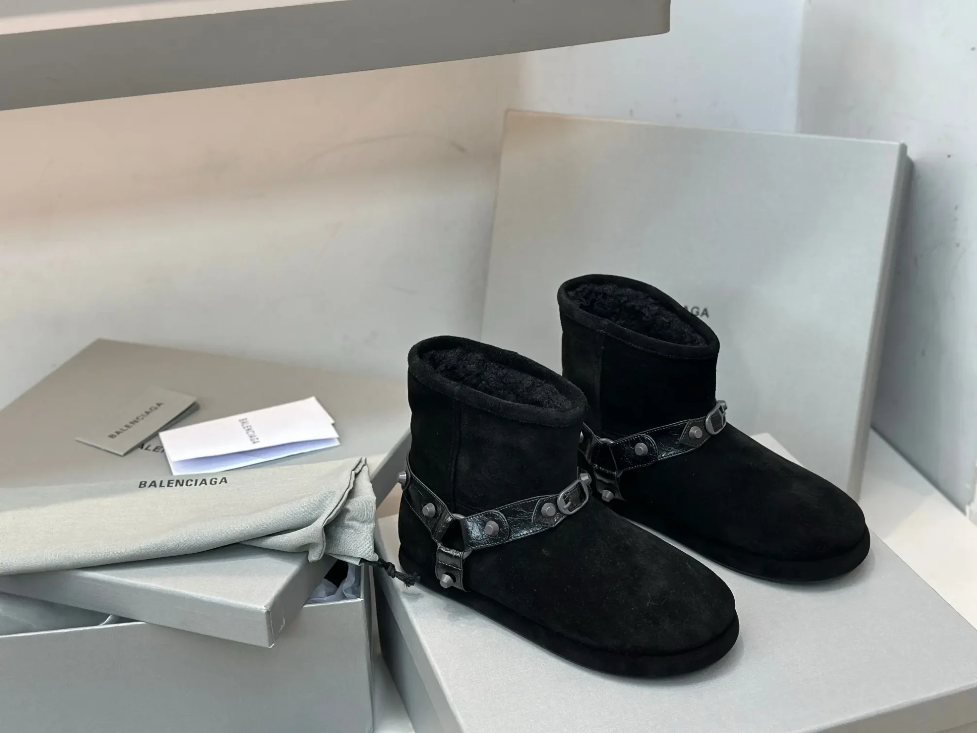 BALENCIAGA* Fall/Winter New Wool Ankle Boots 4 BALENCIAGA FallWinter New Wool Ankle Boots (3)