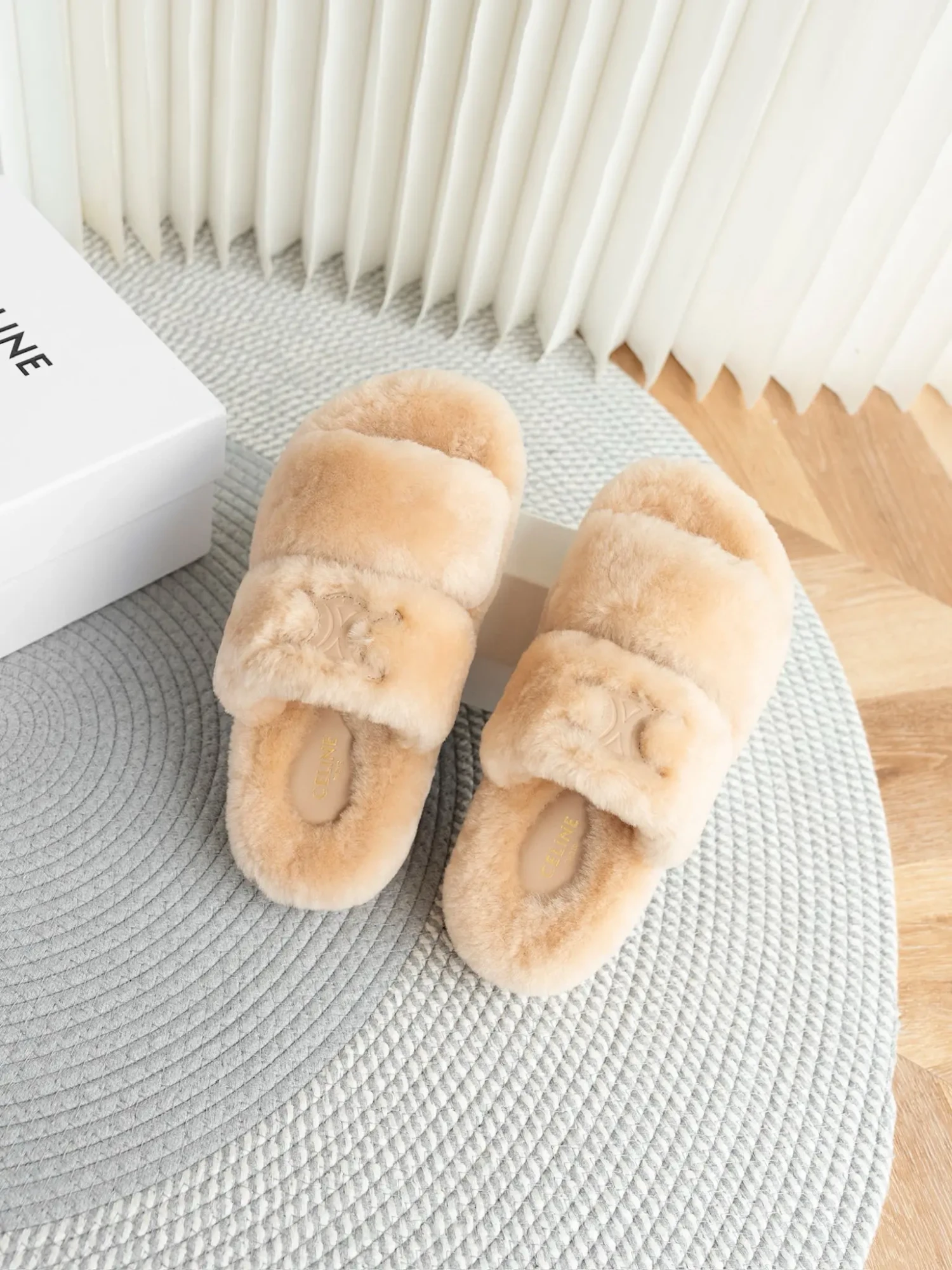 Celine's new fall shearling slippers 13 Celine's new fall shearling slippers (13)