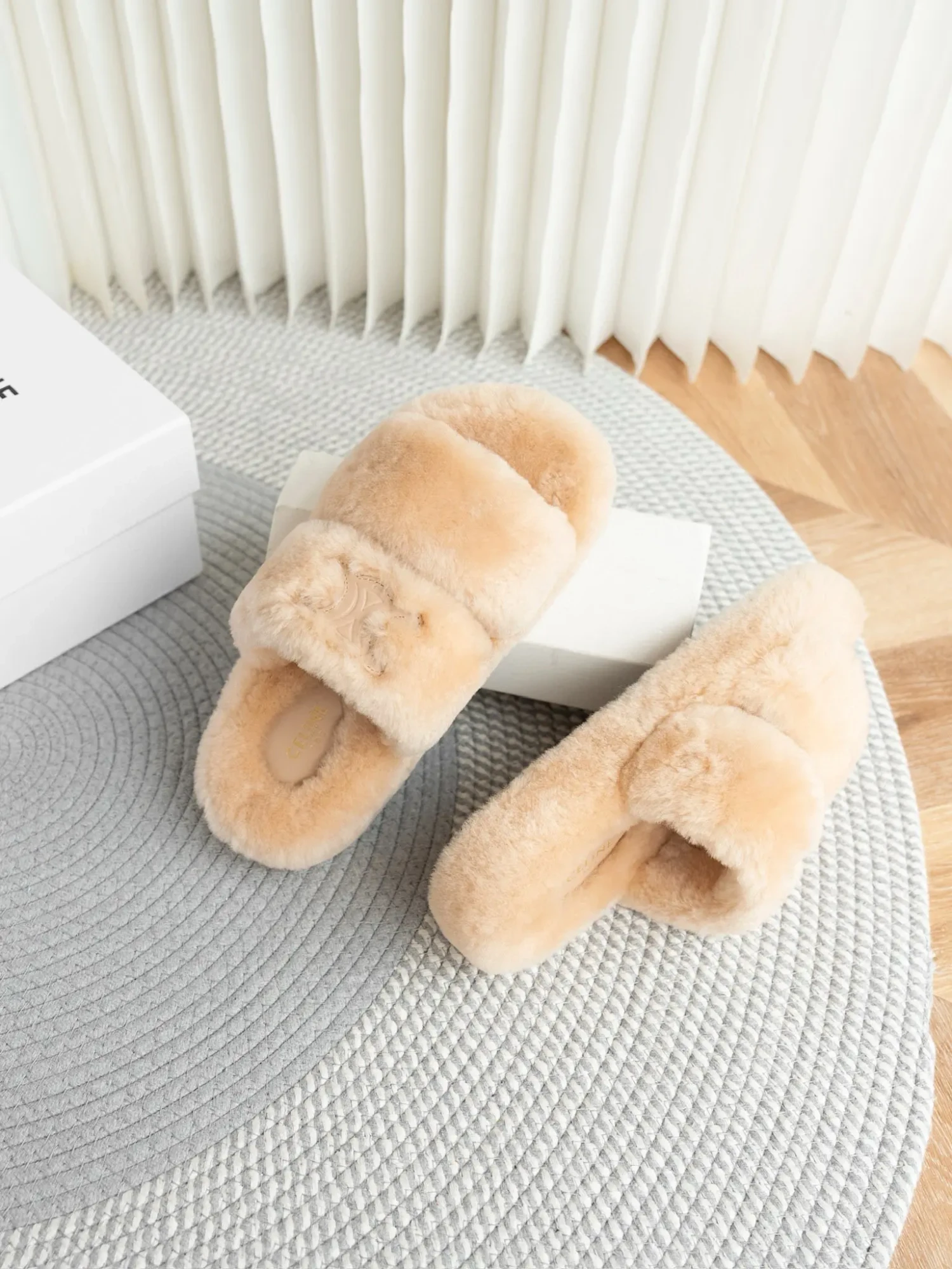 Celine's new fall shearling slippers 14 Celine's new fall shearling slippers (14)