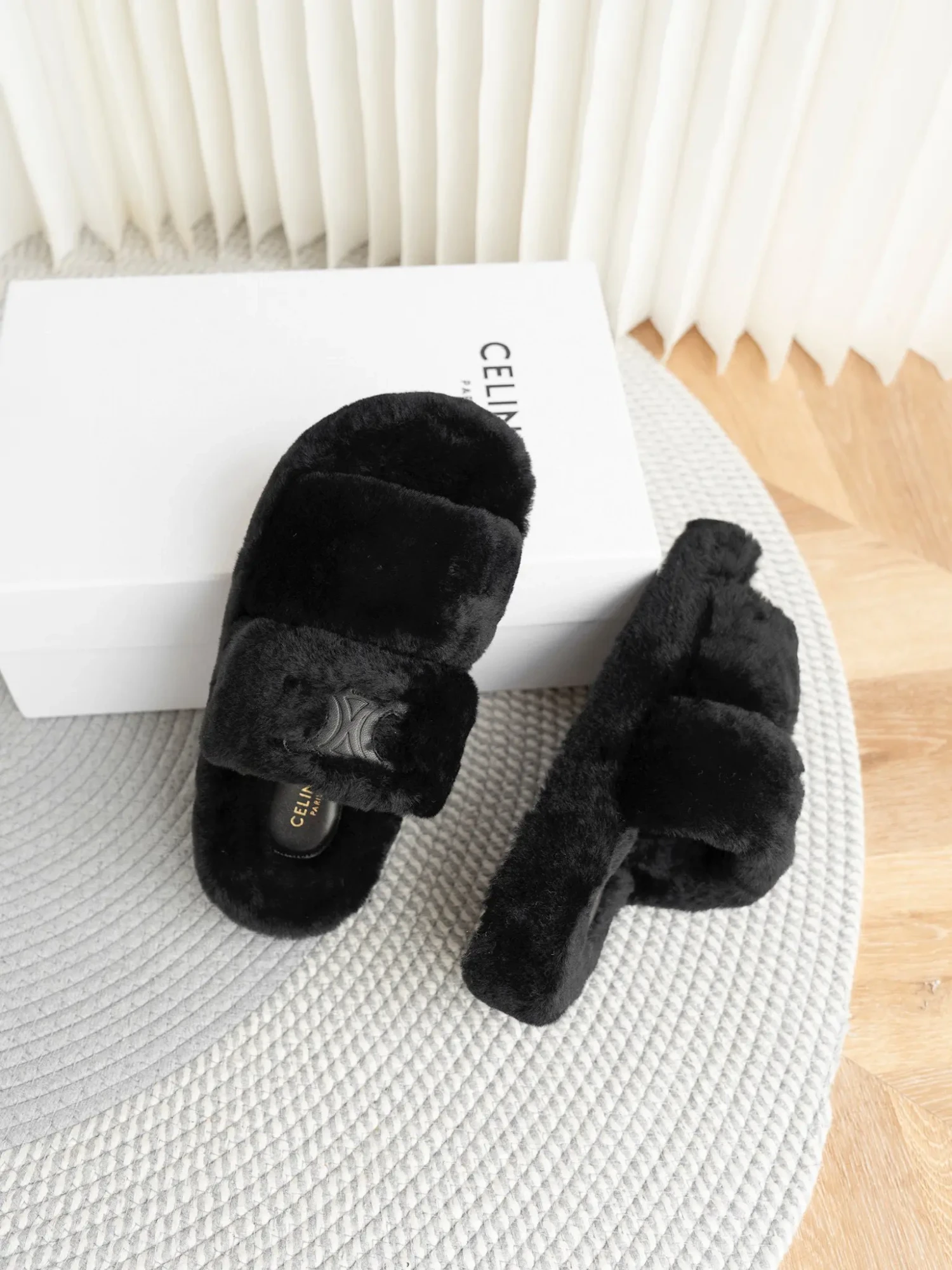 Celine's new fall shearling slippers 26 Celine's new fall shearling slippers (26)