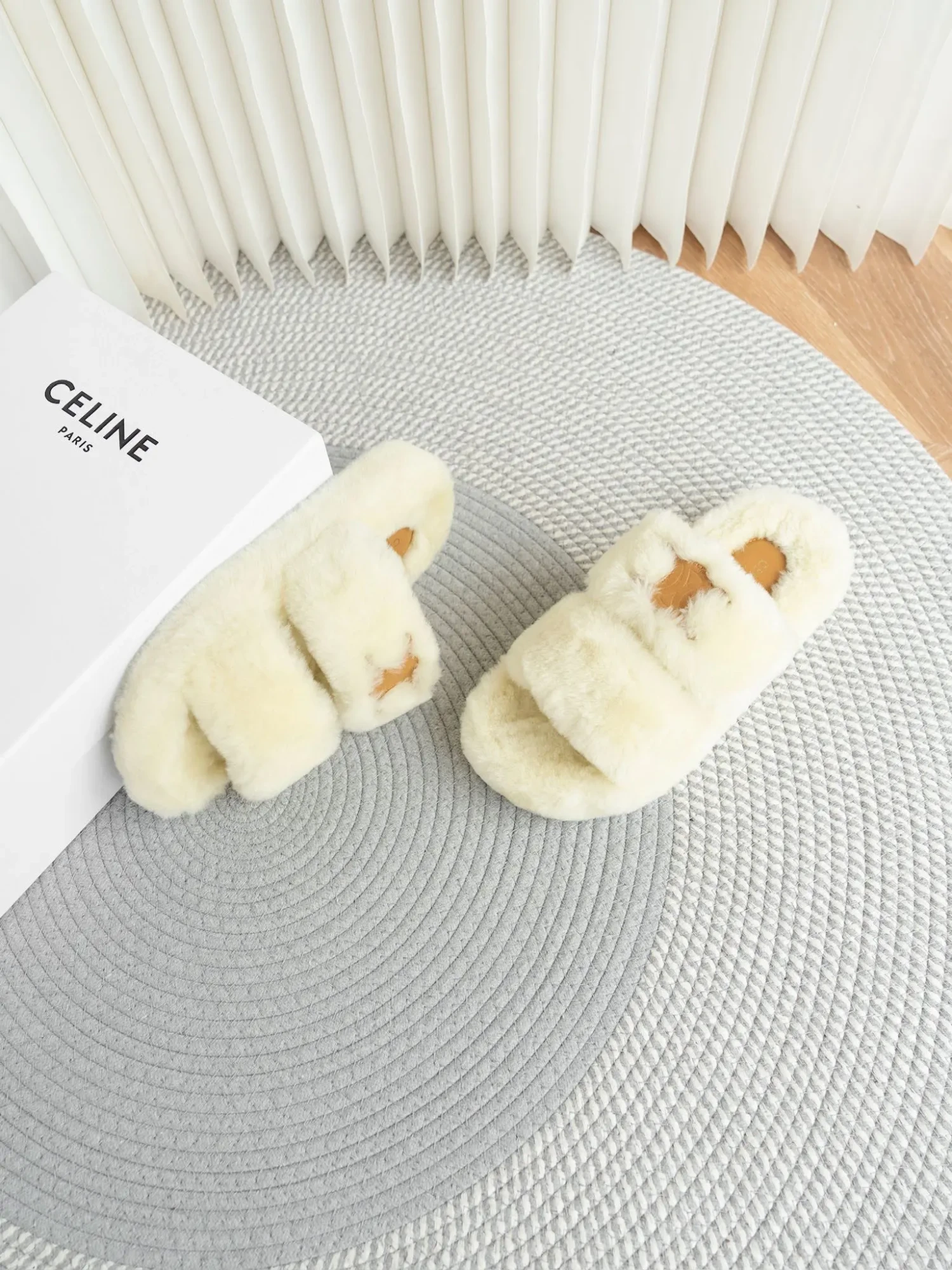 Celine's new fall shearling slippers 6 Celine's new fall shearling slippers (6)