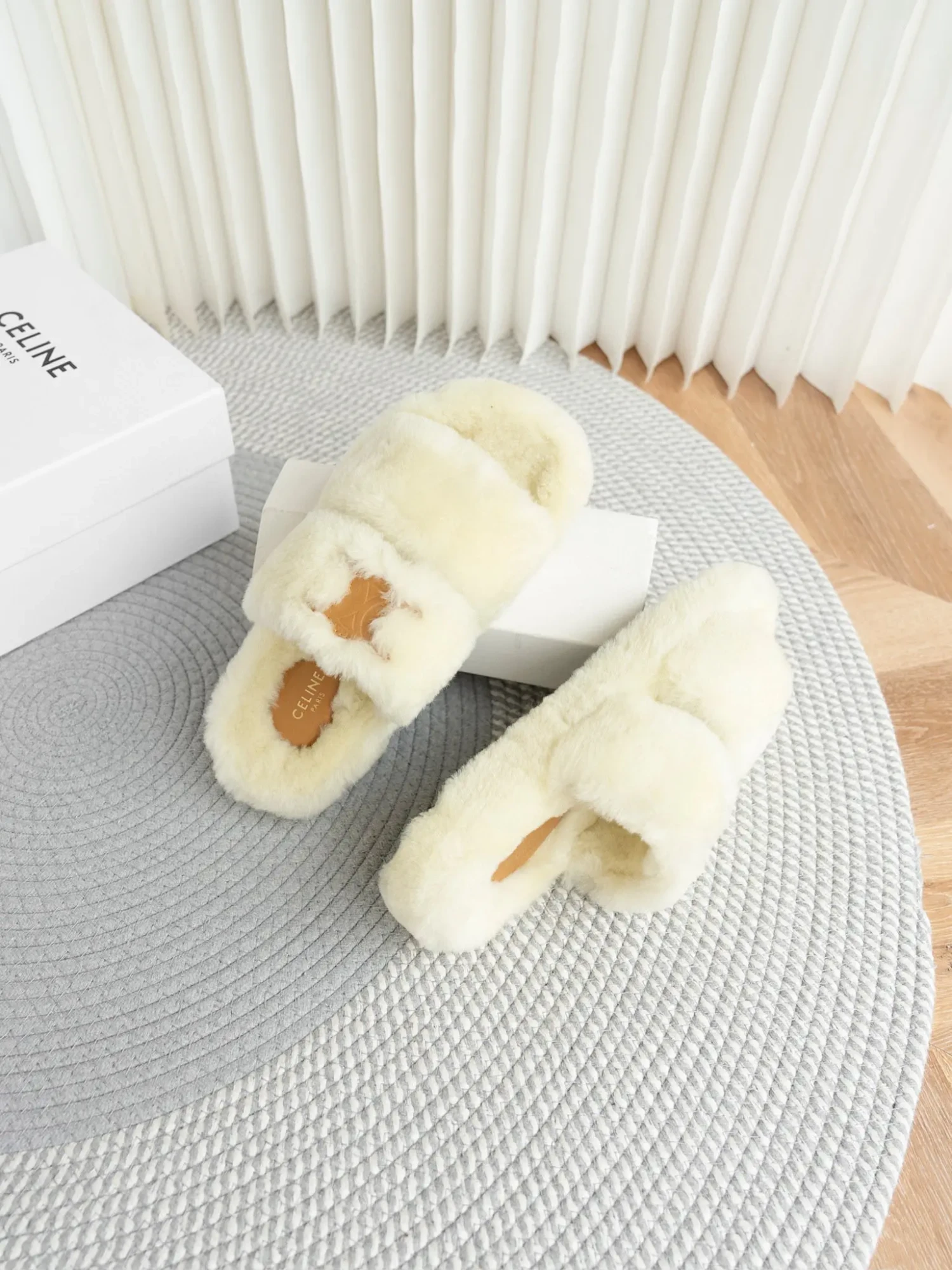 Celine's new fall shearling slippers 8 Celine's new fall shearling slippers (8)
