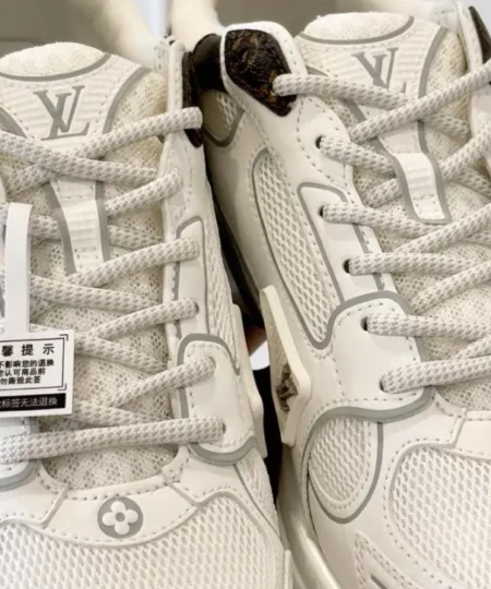 louis-vuitton-silver-horn-king-classic-sport-calfskin-lace-up-sneakers-with-lettering-17-1290x725