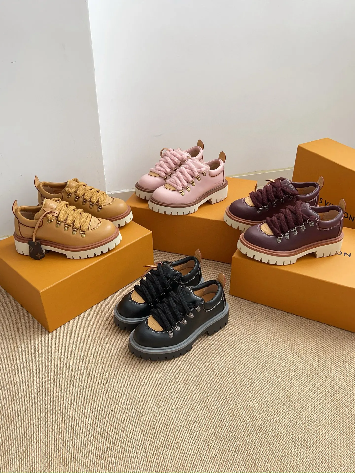 New LVLouis Vuitton REMIX Big Toe Lace-Up Platform Loafers (1)