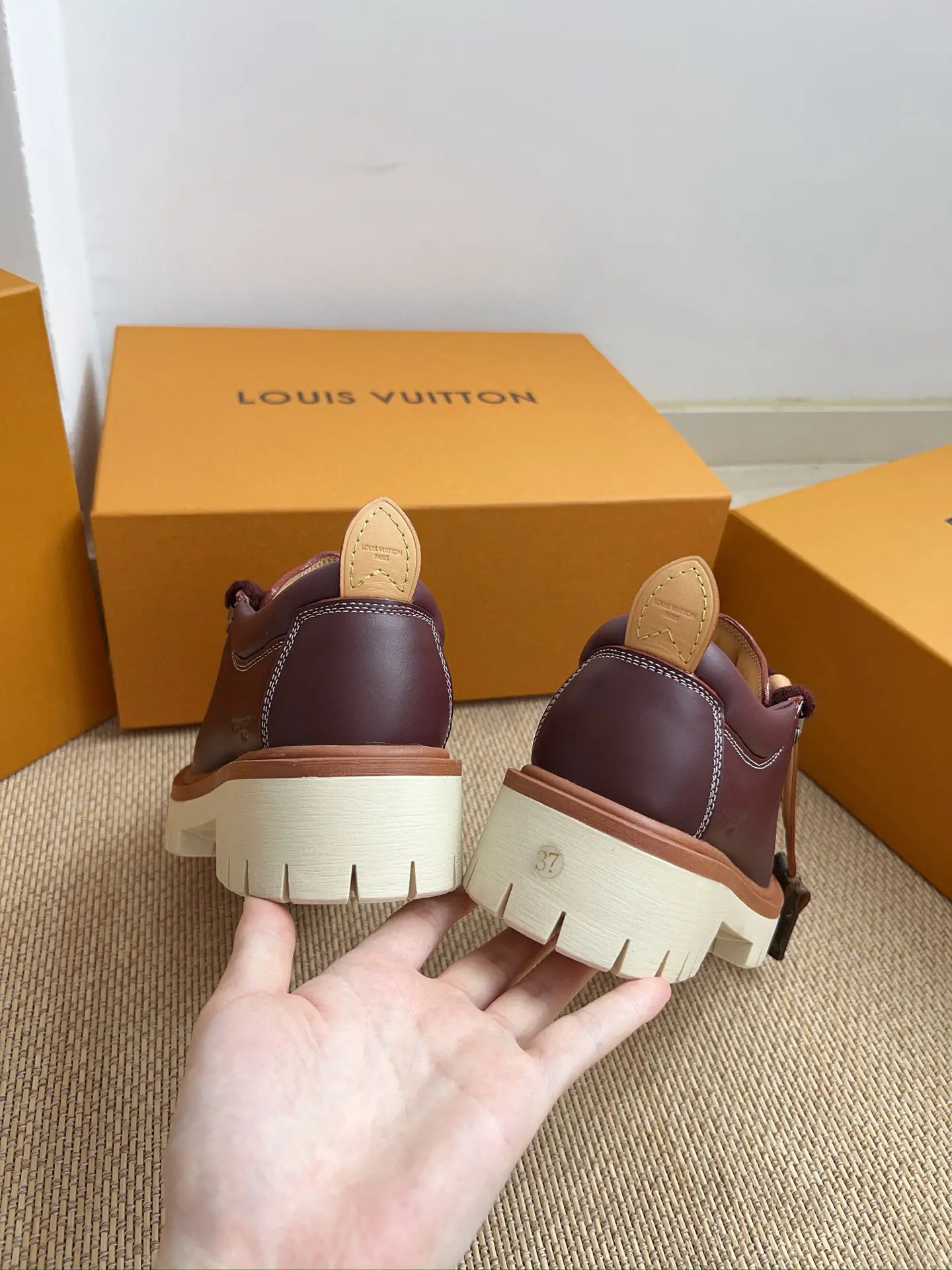 New LV/Louis Vuitton REMIX Big Toe Lace-Up Platform Loafers 11 New LVLouis Vuitton REMIX Big Toe Lace-Up Platform Loafers (11)
