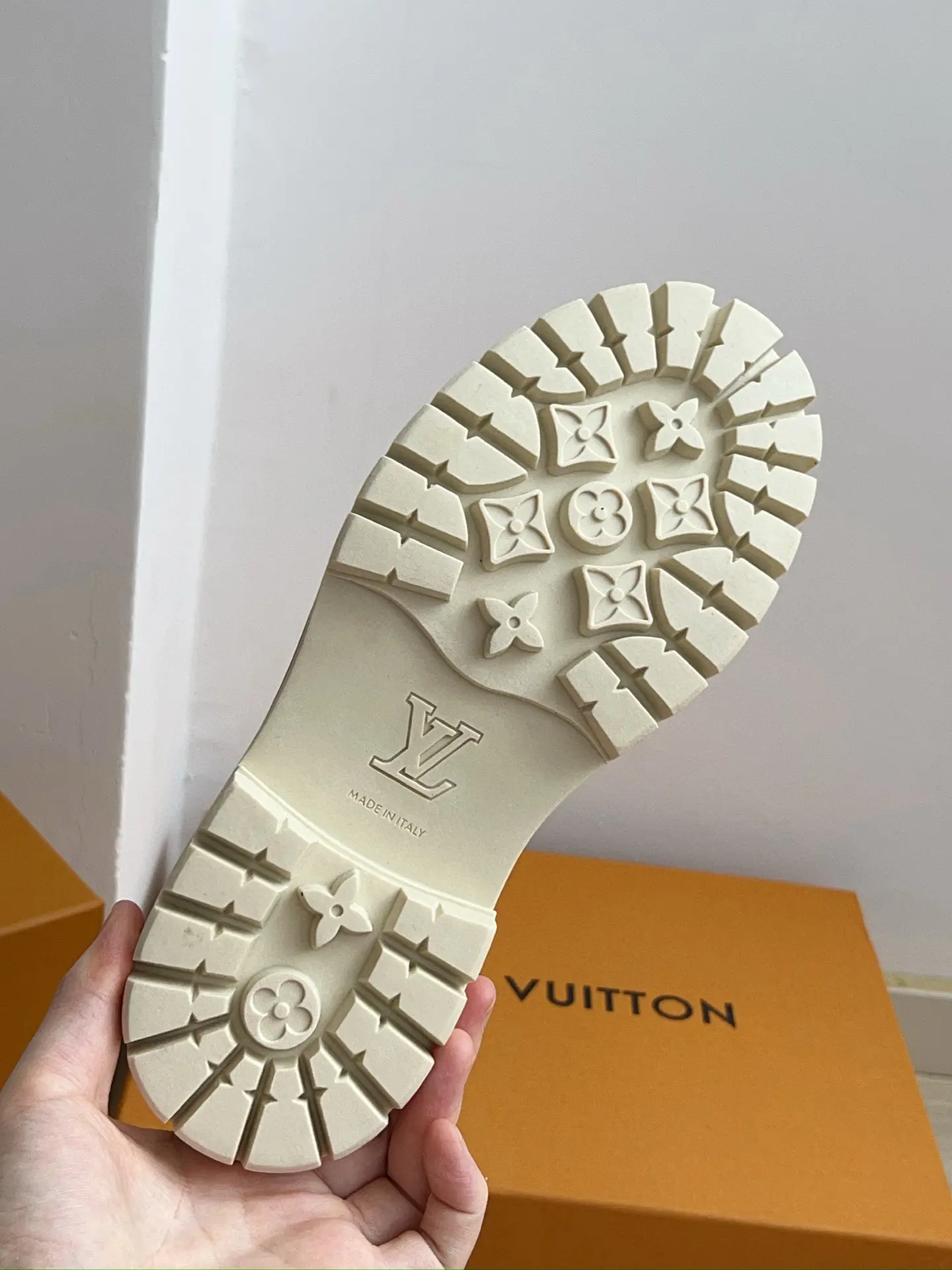 New LV/Louis Vuitton REMIX Big Toe Lace-Up Platform Loafers 12 New LVLouis Vuitton REMIX Big Toe Lace-Up Platform Loafers (12)