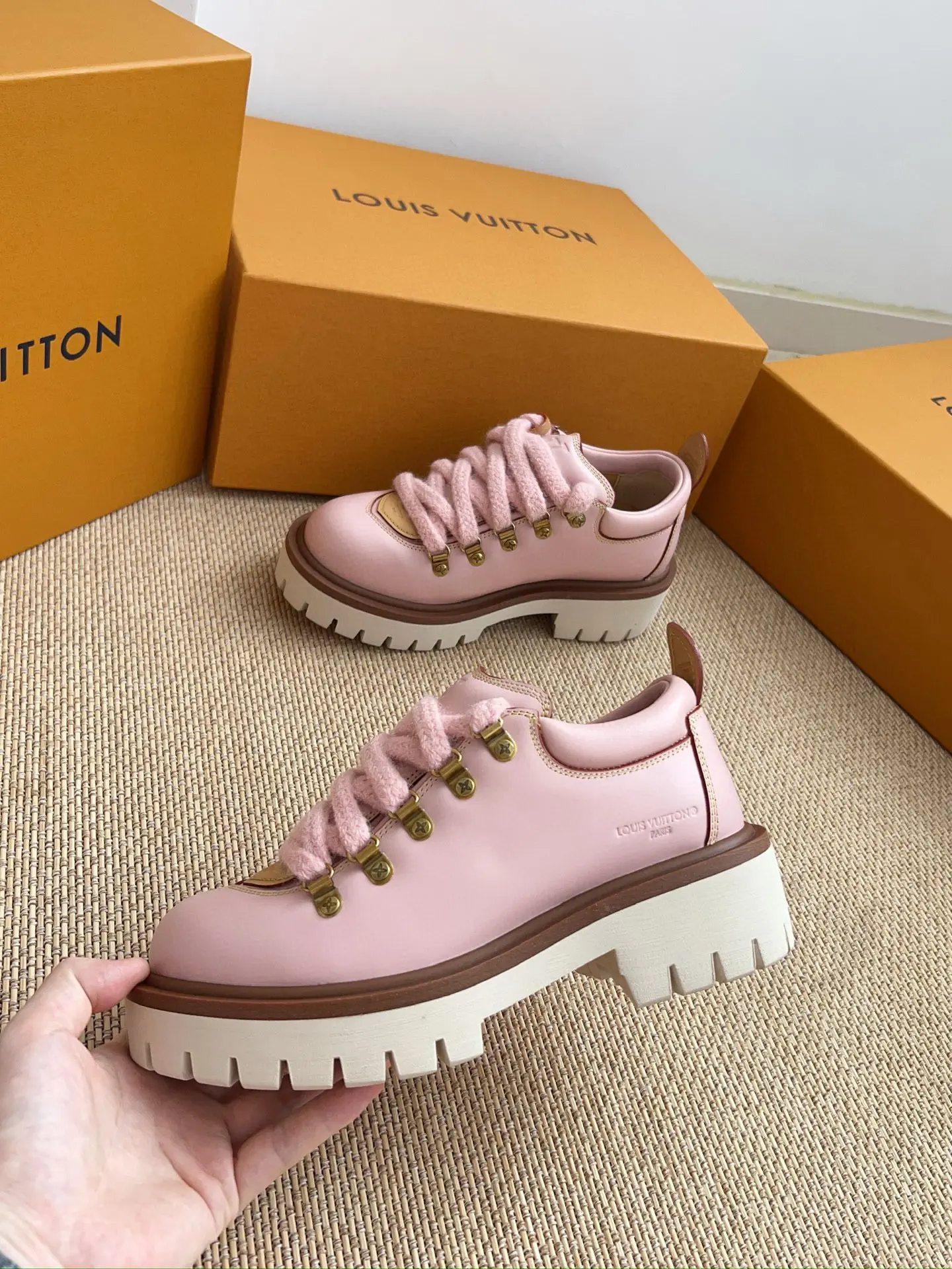 New LV/Louis Vuitton REMIX Big Toe Lace-Up Platform Loafers 14 New LVLouis Vuitton REMIX Big Toe Lace-Up Platform Loafers (14)