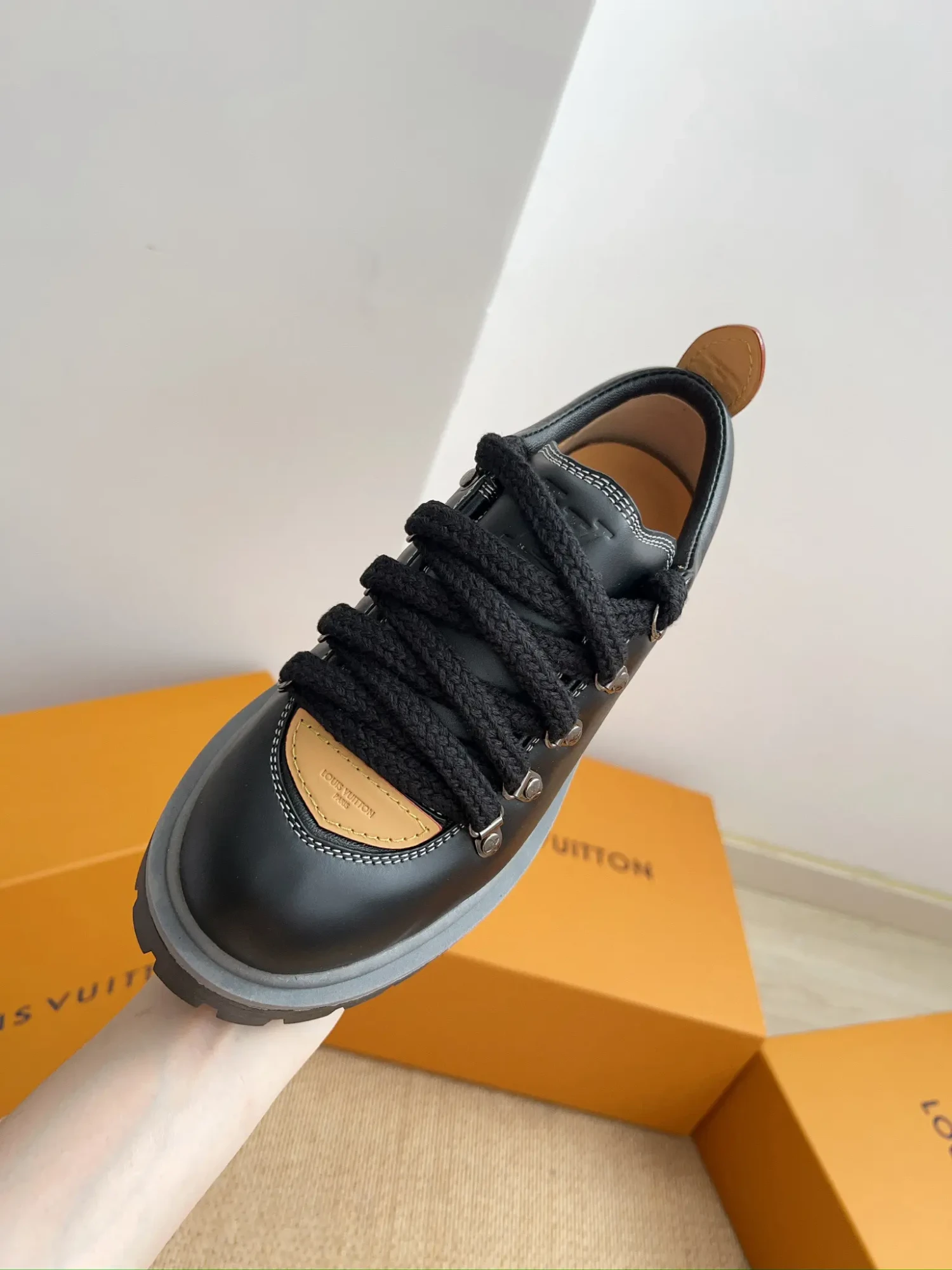 New LV/Louis Vuitton REMIX Big Toe Lace-Up Platform Loafers 26 New LVLouis Vuitton REMIX Big Toe Lace-Up Platform Loafers (26)
