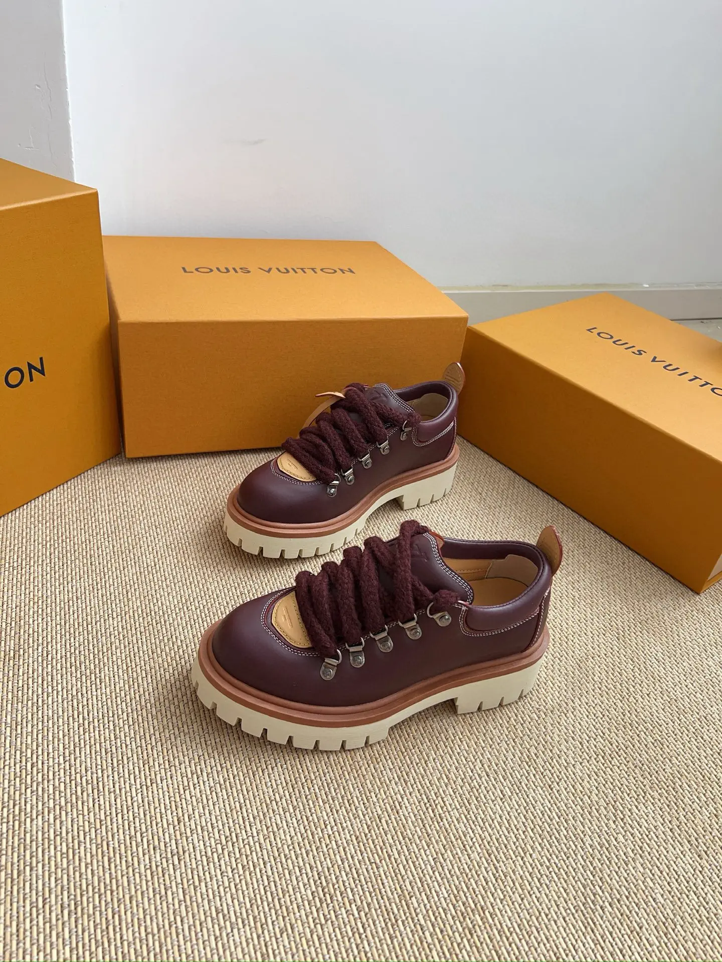 New LV/Louis Vuitton REMIX Big Toe Lace-Up Platform Loafers 4 New LVLouis Vuitton REMIX Big Toe Lace-Up Platform Loafers (4)