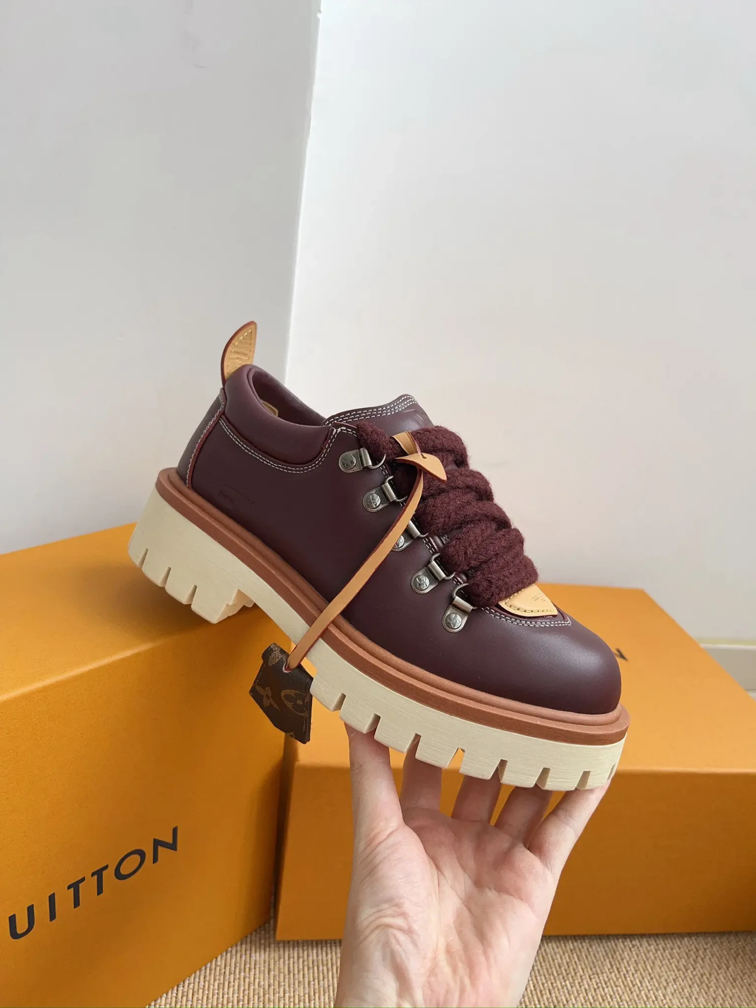 New LV/Louis Vuitton REMIX Big Toe Lace-Up Platform Loafers 9 New LVLouis Vuitton REMIX Big Toe Lace-Up Platform Loafers (9)