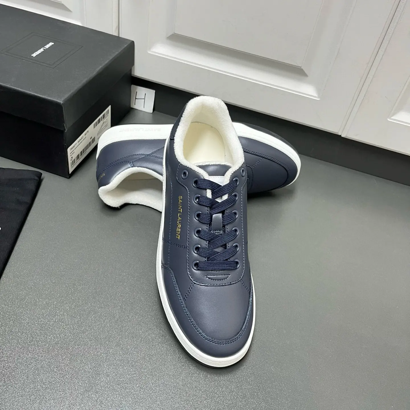 New SAINT LAURENT low-top lace-up sneakers 17 New SAINT LAURENT low-top lace-up sneakers (17)