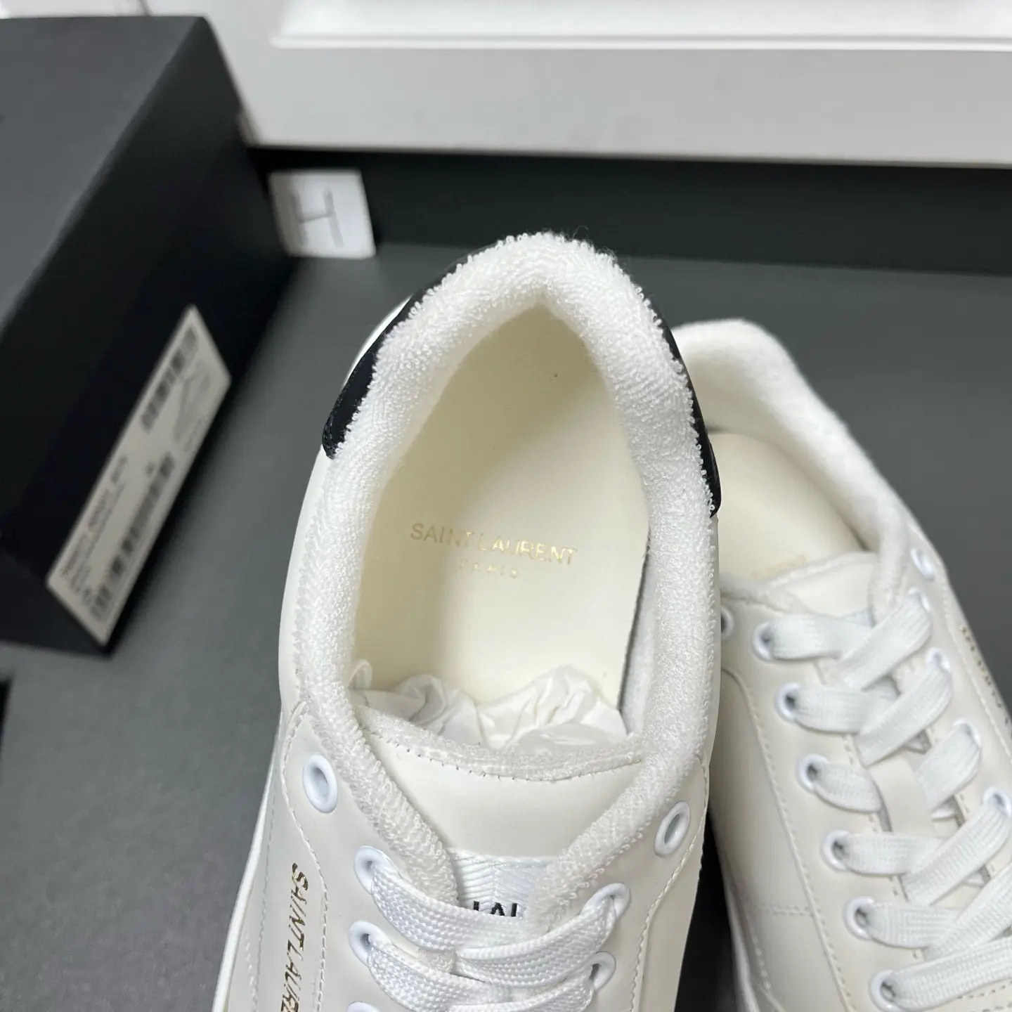 New SAINT LAURENT low-top lace-up sneakers 22 New SAINT LAURENT low-top lace-up sneakers (22)