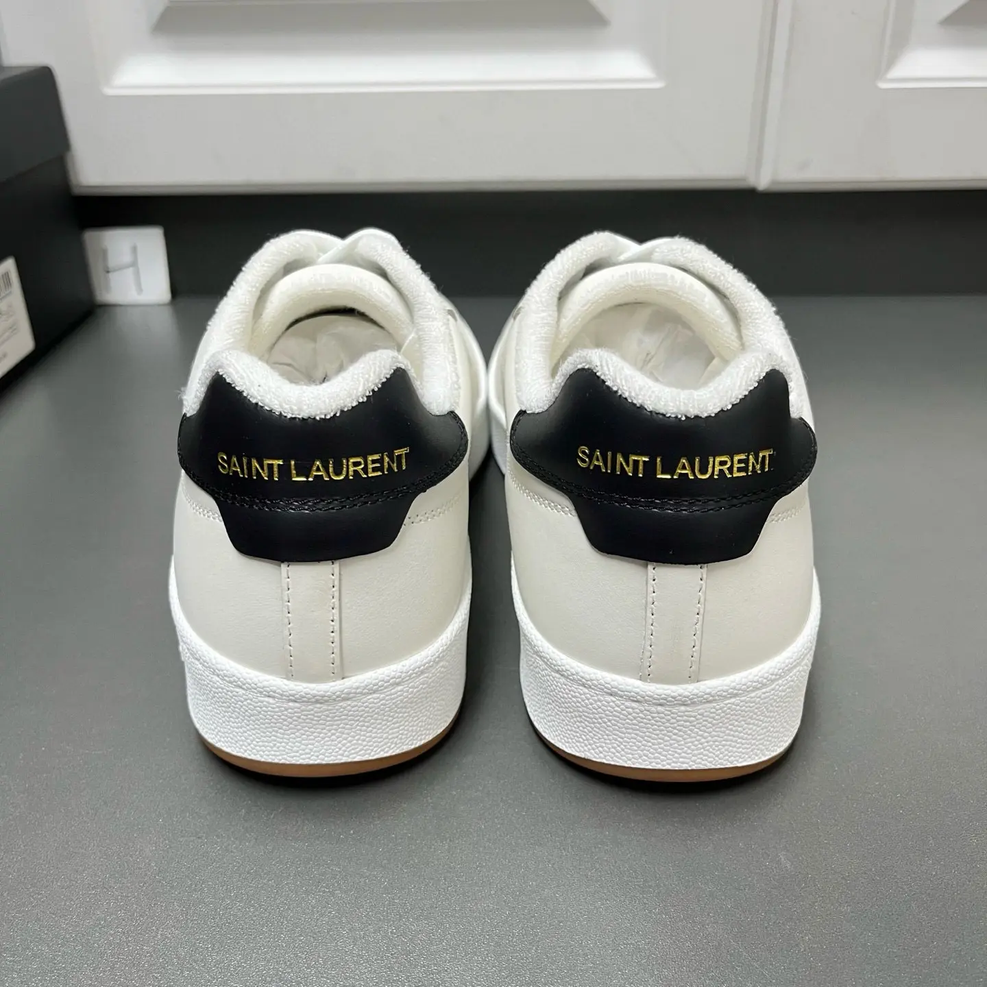 New SAINT LAURENT low-top lace-up sneakers 25 New SAINT LAURENT low-top lace-up sneakers (25)