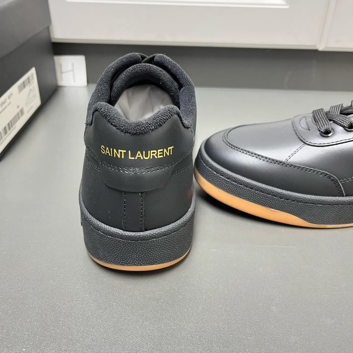 New SAINT LAURENT low-top lace-up sneakers 7 New SAINT LAURENT low-top lace-up sneakers (7)