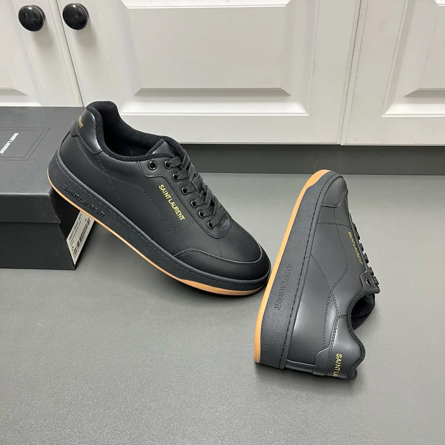 New SAINT LAURENT low-top lace-up sneakers 8 New SAINT LAURENT low-top lace-up sneakers (8)