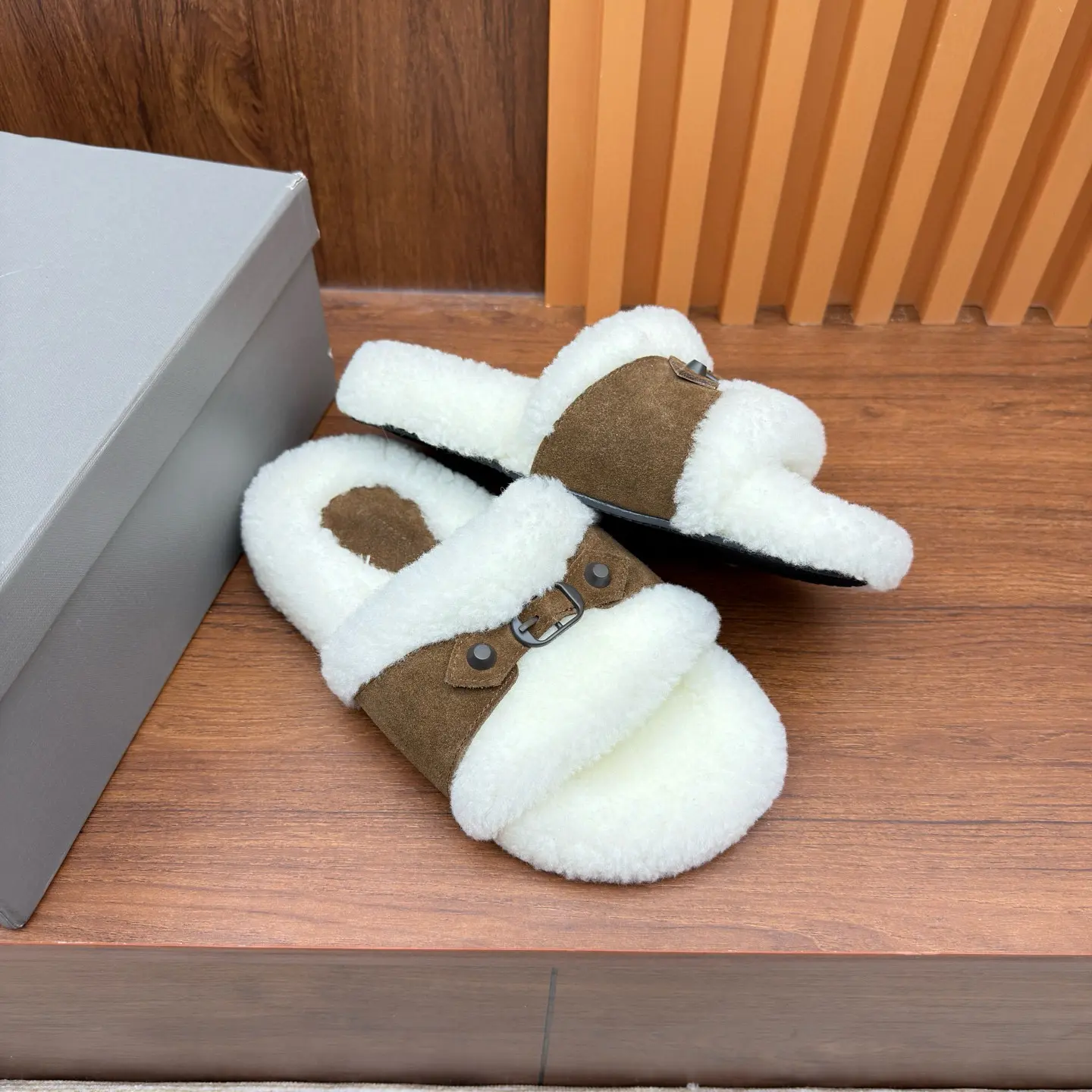 Purchasing agent level Balenciaga's new inspired slippers factory wholesale 15 Purchasing agent level Balenciaga's new inspired slippers (15)