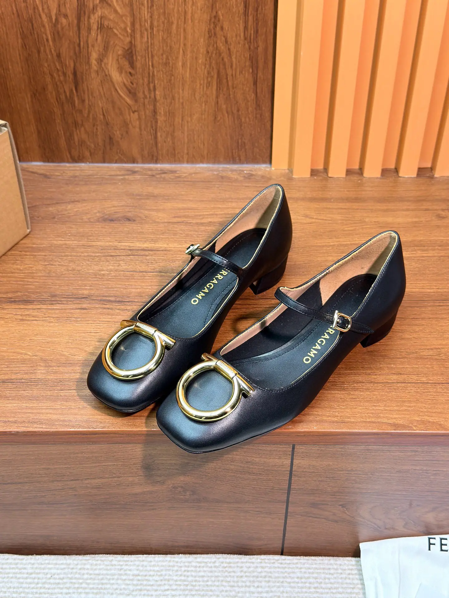 SF Ferragamo Gancini Women's Mary Jane Shoes 10 SF Ferragamo Gancini Women's Mary Jane Shoes (10)