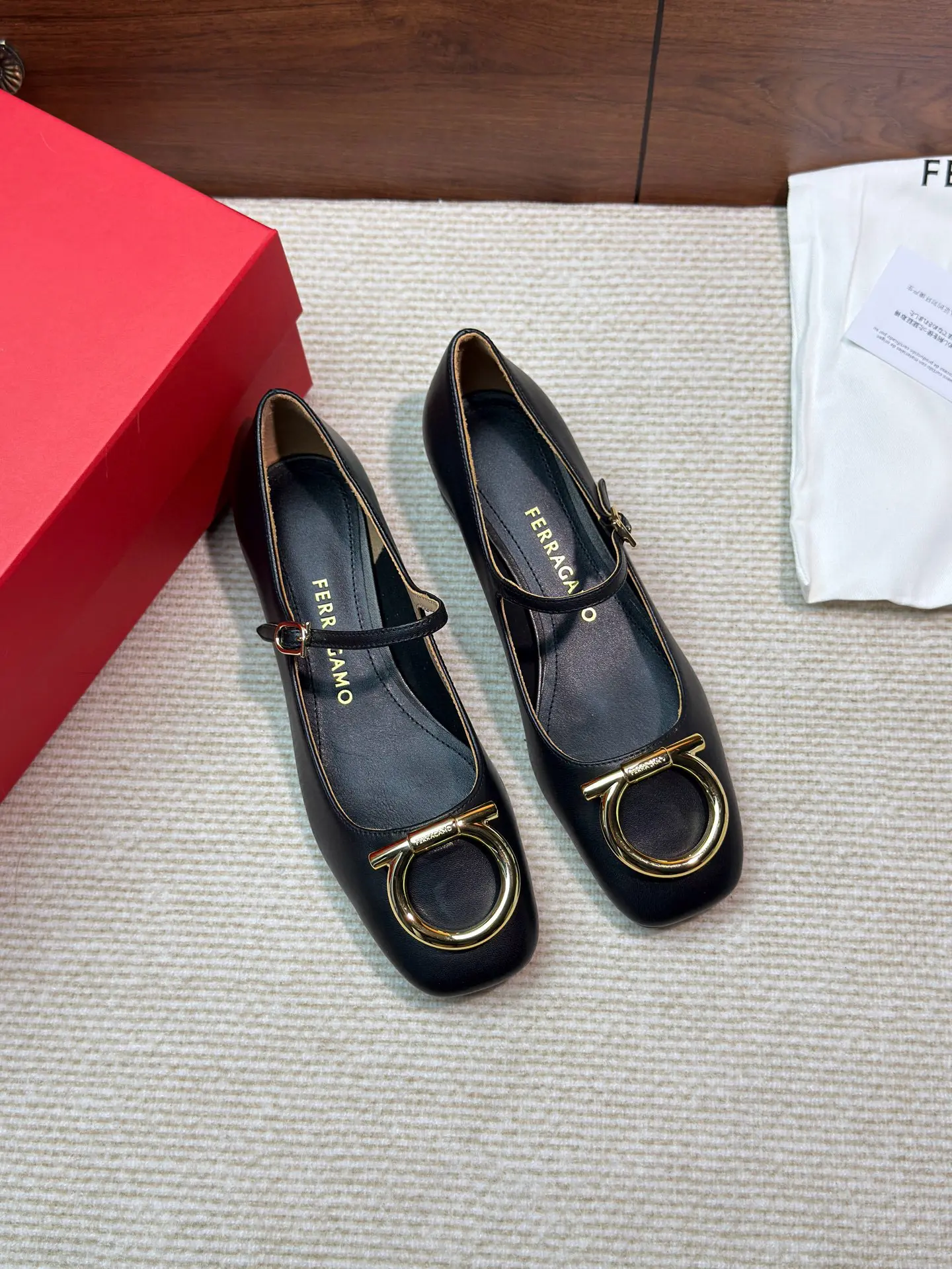 SF Ferragamo Gancini Women's Mary Jane Shoes 11 SF Ferragamo Gancini Women's Mary Jane Shoes (11)