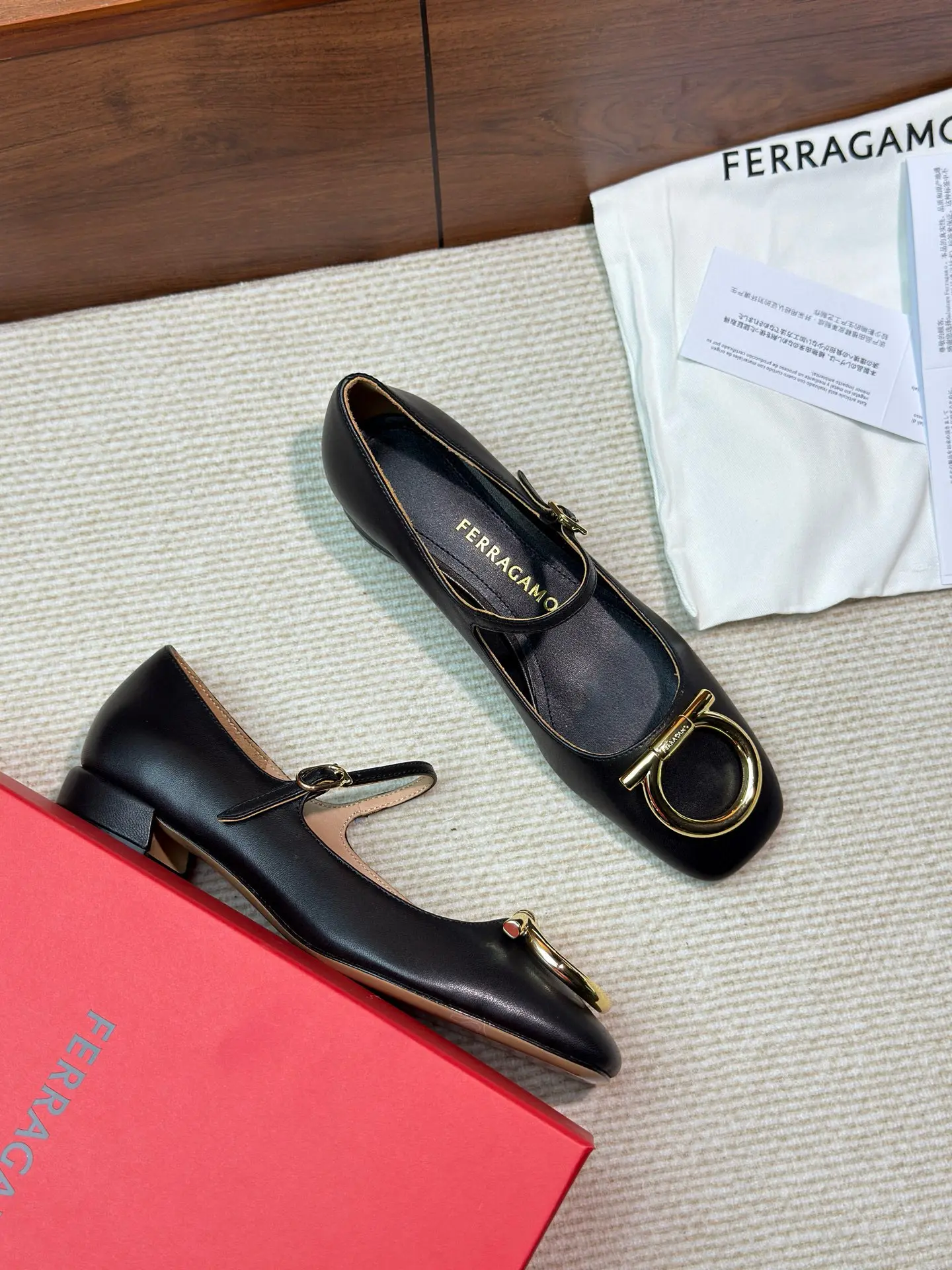 SF Ferragamo Gancini Women's Mary Jane Shoes 13 SF Ferragamo Gancini Women's Mary Jane Shoes (13)