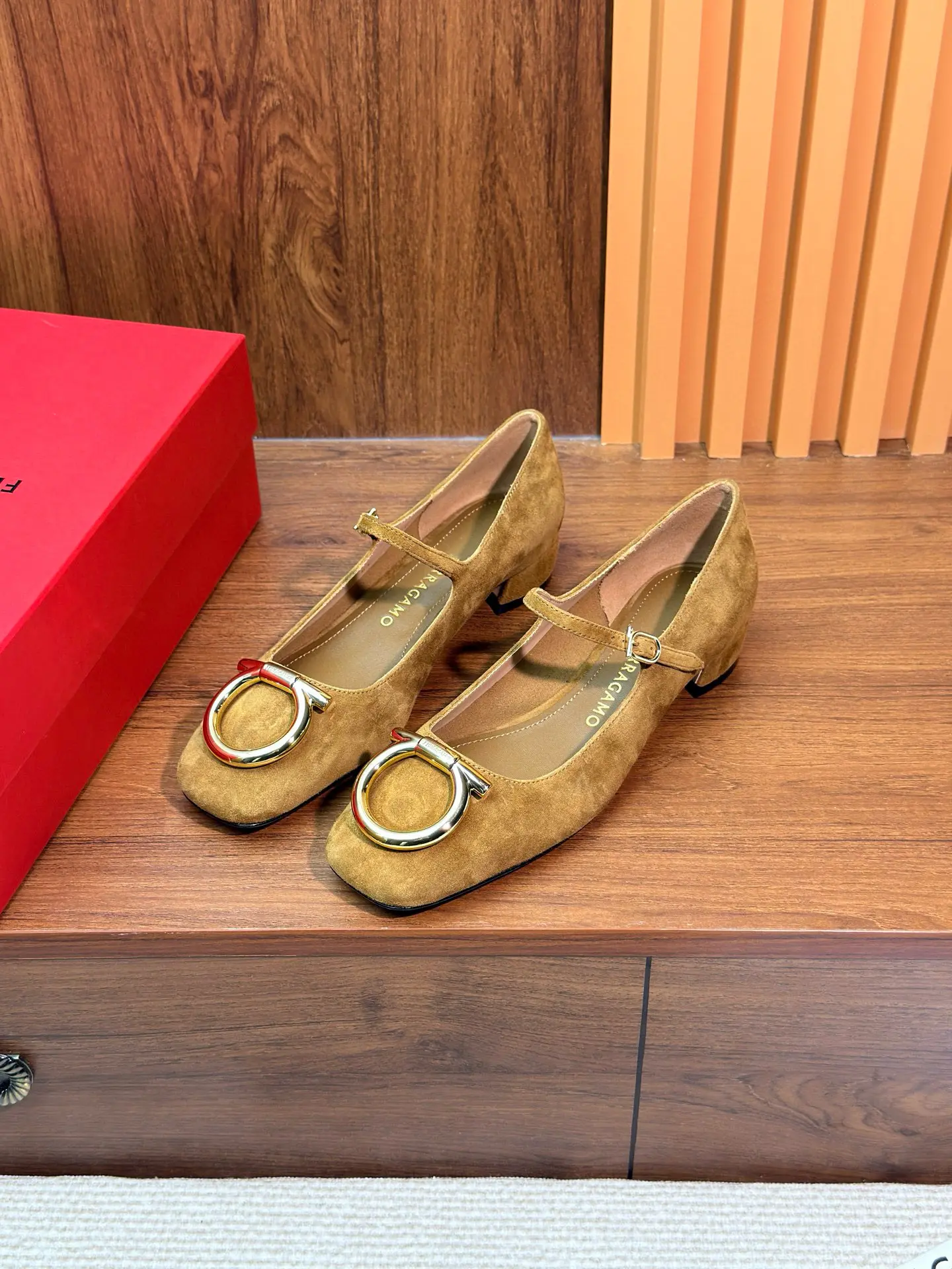 SF Ferragamo Gancini Women's Mary Jane Shoes 19 SF Ferragamo Gancini Women's Mary Jane Shoes (19)