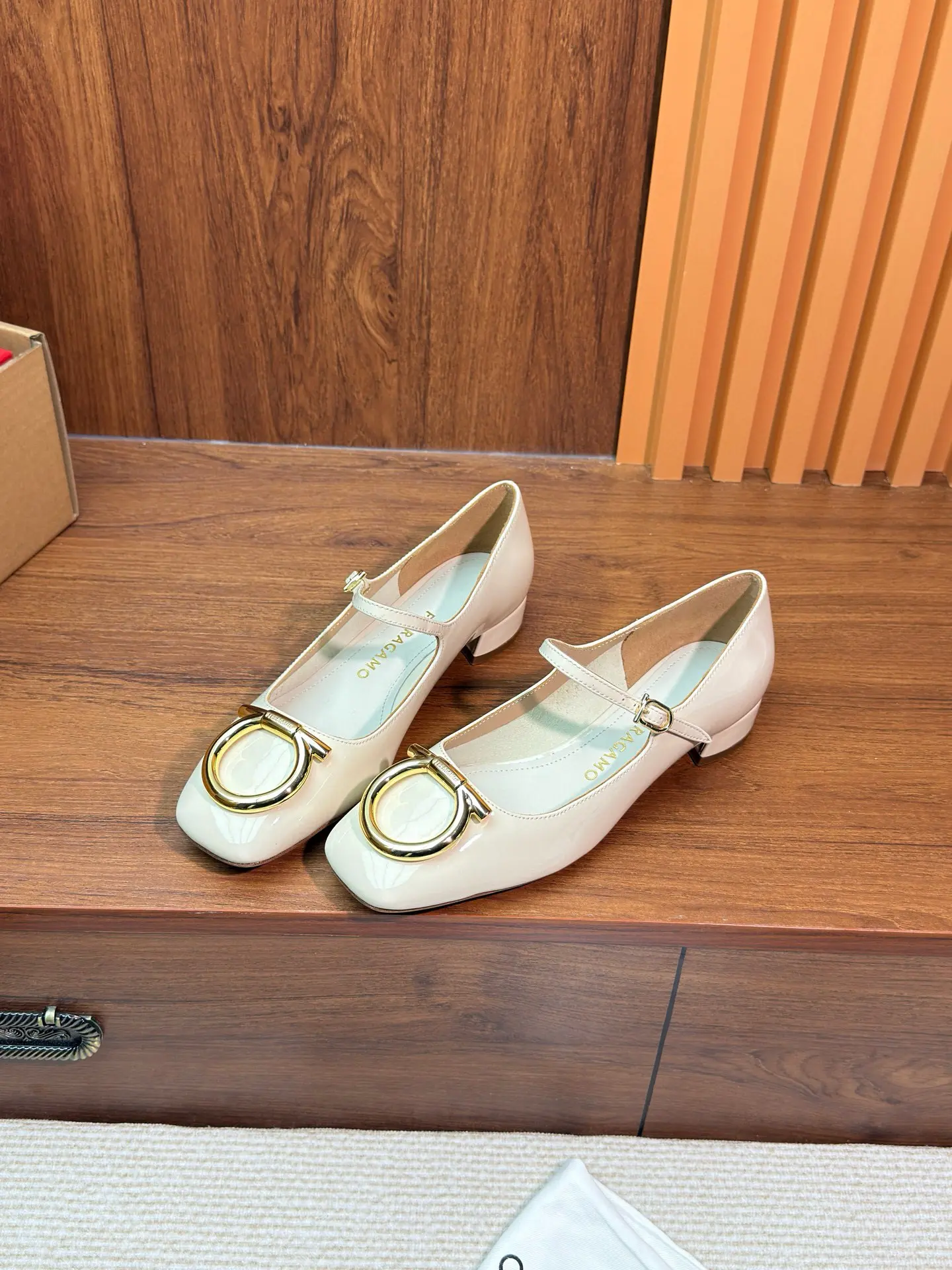 SF Ferragamo Gancini Women's Mary Jane Shoes 30 SF Ferragamo Gancini Women's Mary Jane Shoes (30)