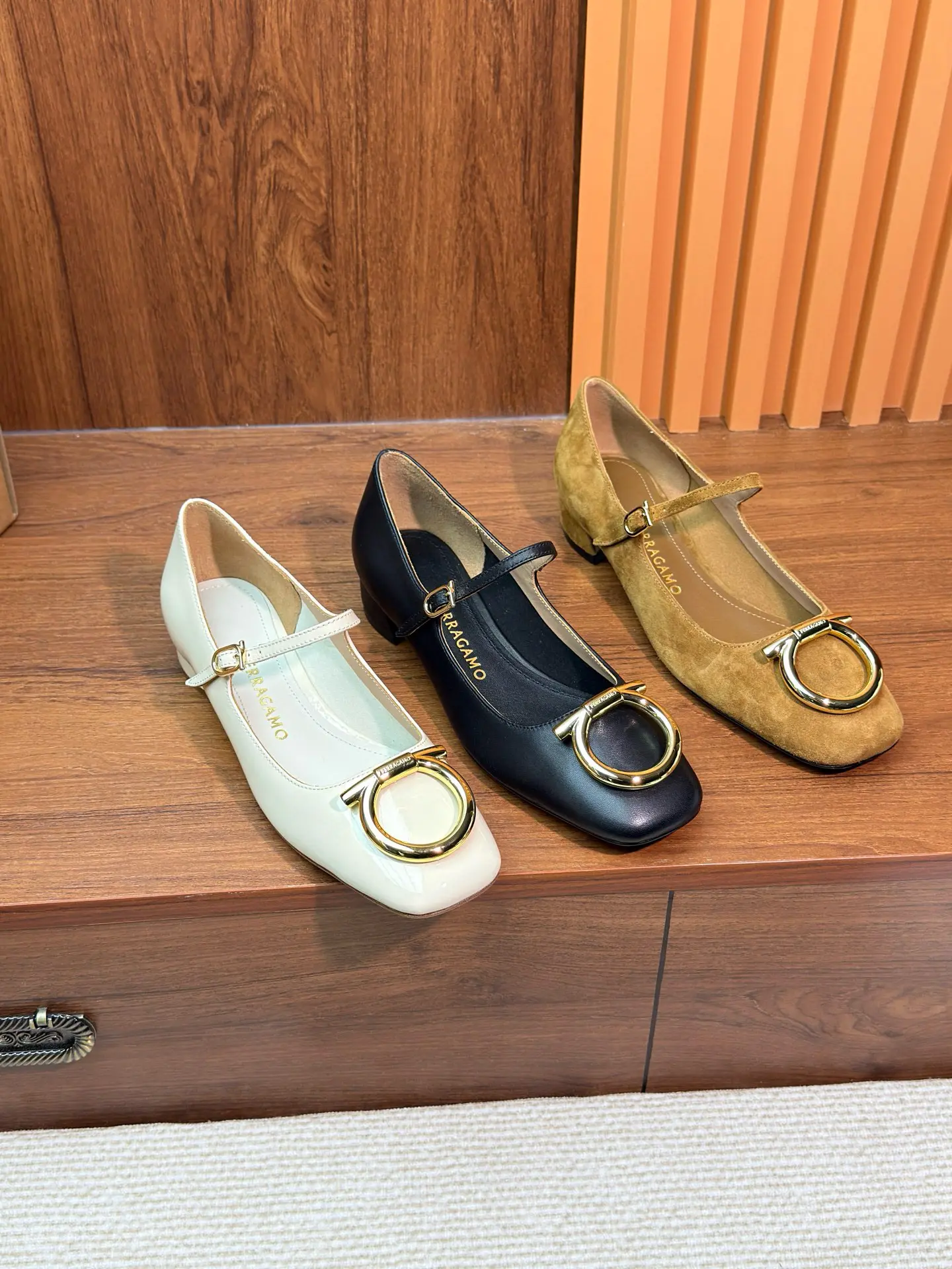 SF Ferragamo Gancini Women's Mary Jane Shoes 4 SF Ferragamo Gancini Women's Mary Jane Shoes (4)