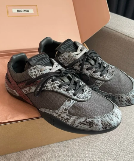 Shopping for the latest Miumiu Forrest Gump sneakers (2)
