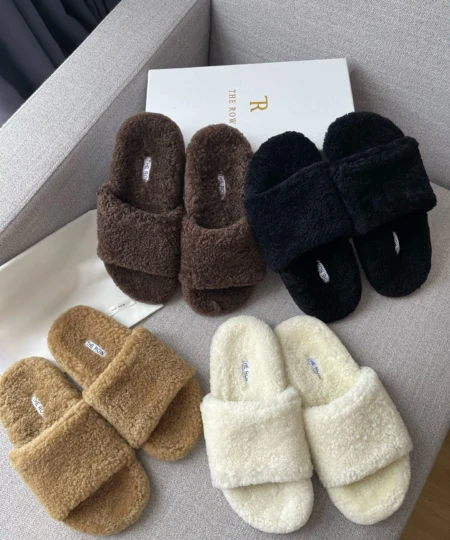 THE Row Teddy Furry Slippers (1)