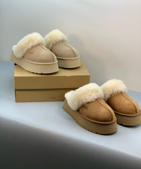 UGG's new thick-soled slippers, perfect for casual wear. (2)