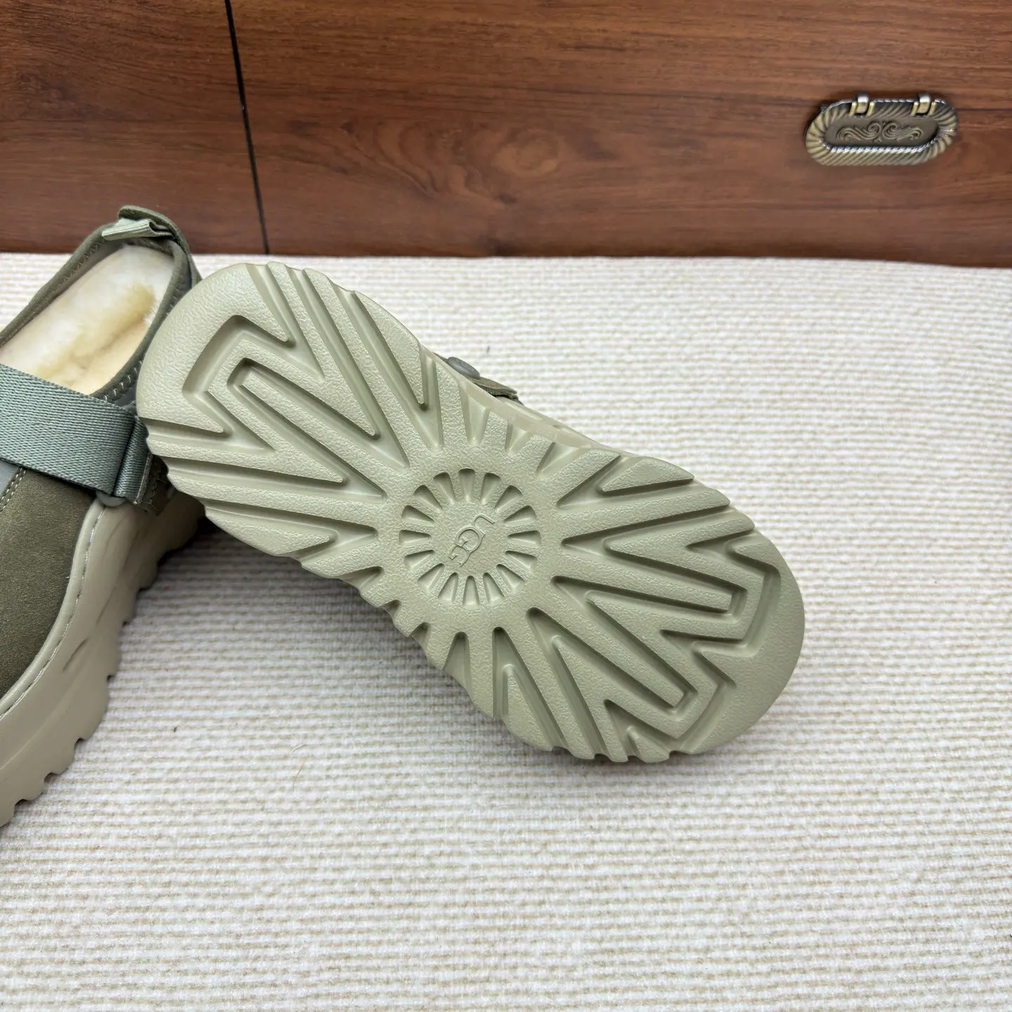 UGG slip-on snow boots factory wholesale 12 UGG slip-on snow boots factory wholesale (12)