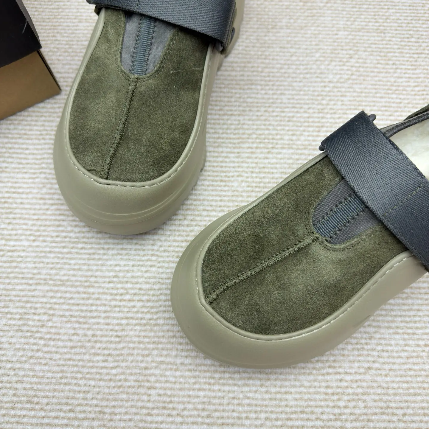 UGG slip-on snow boots factory wholesale 13 UGG slip-on snow boots factory wholesale (13)