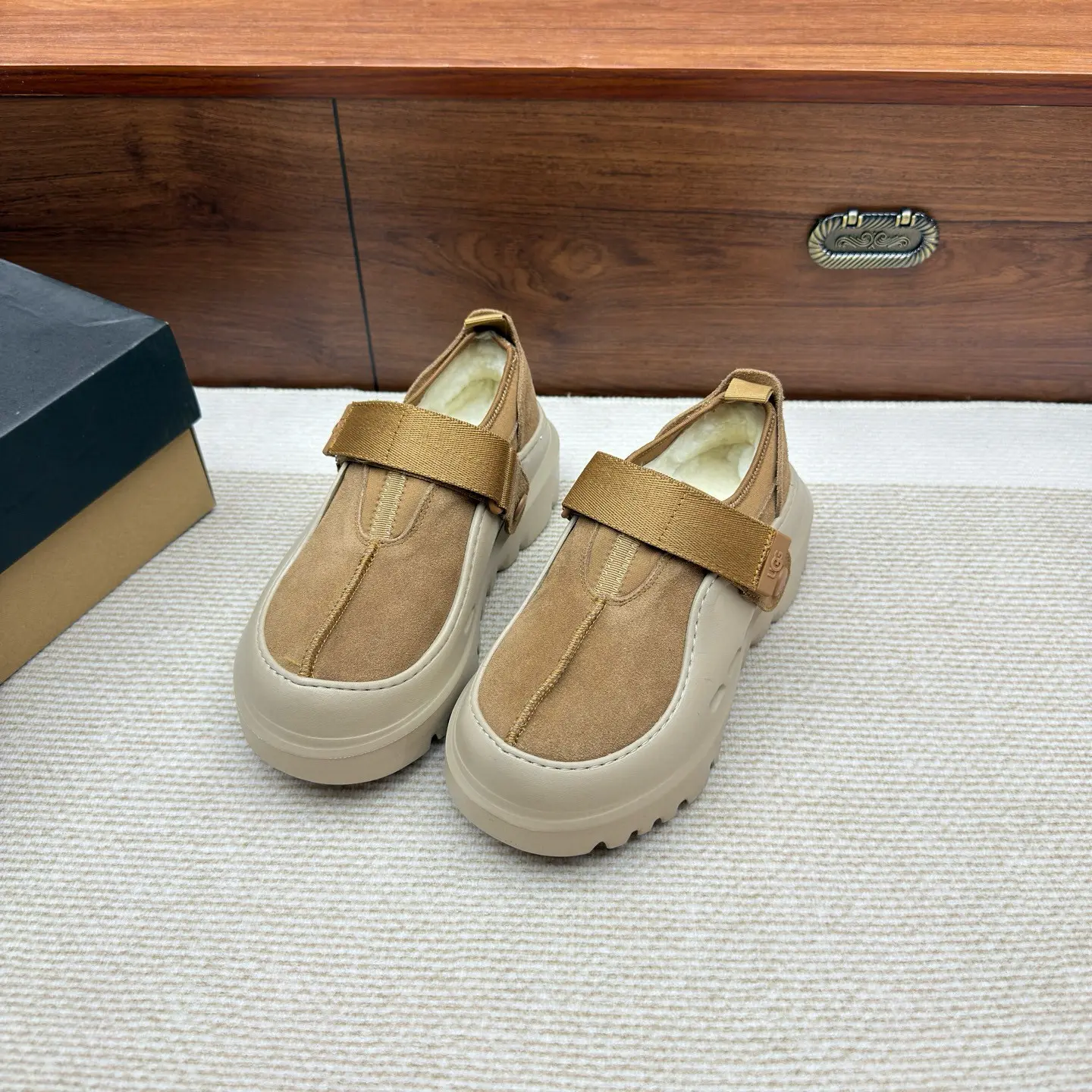 UGG slip-on snow boots factory wholesale 24 UGG slip-on snow boots factory wholesale (24)