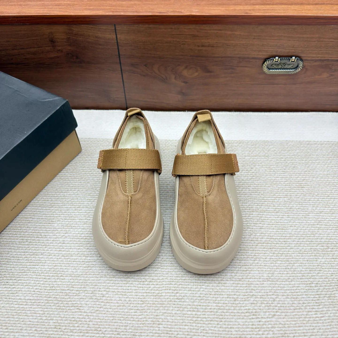 UGG slip-on snow boots factory wholesale 25 UGG slip-on snow boots factory wholesale (25)