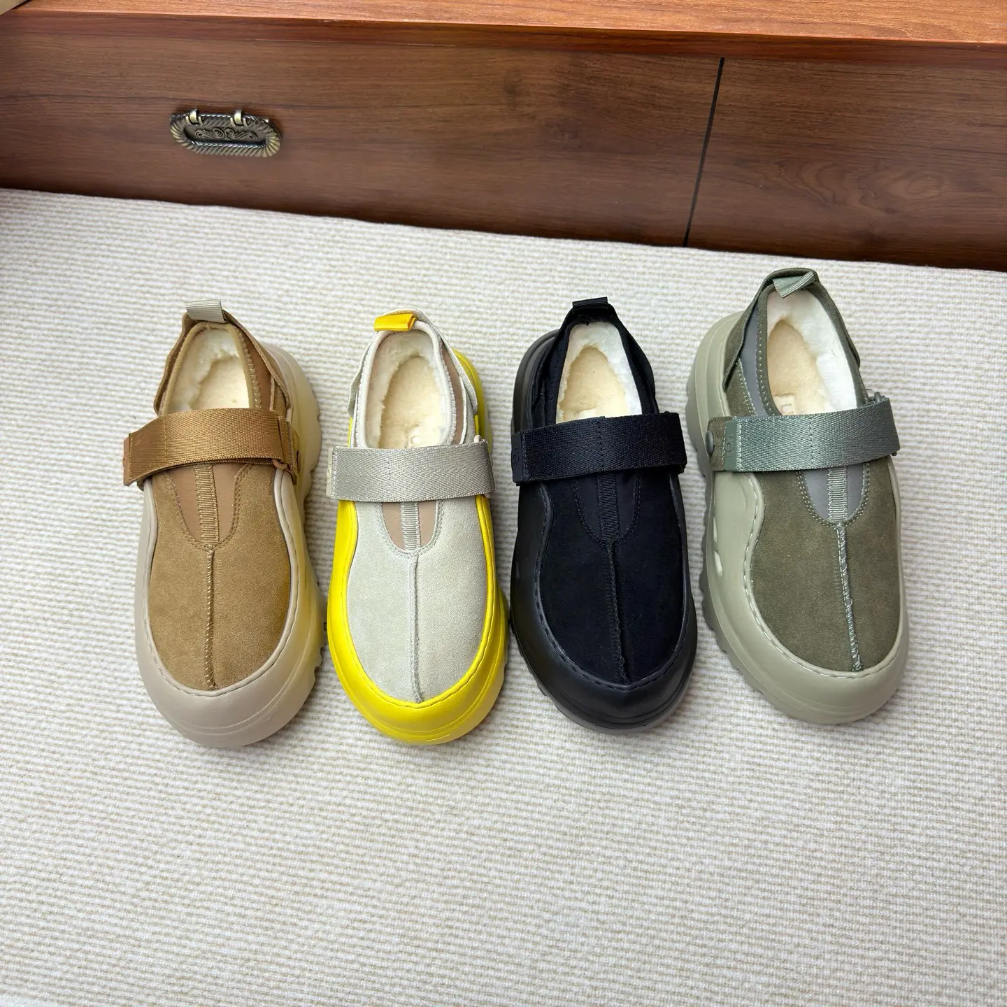 UGG slip-on snow boots factory wholesale 3 UGG slip-on snow boots factory wholesale (3)