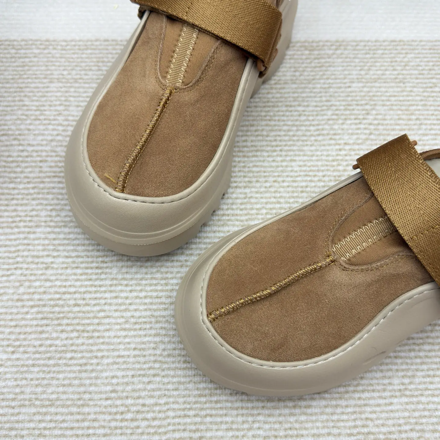 UGG slip-on snow boots factory wholesale 30 UGG slip-on snow boots factory wholesale (30)