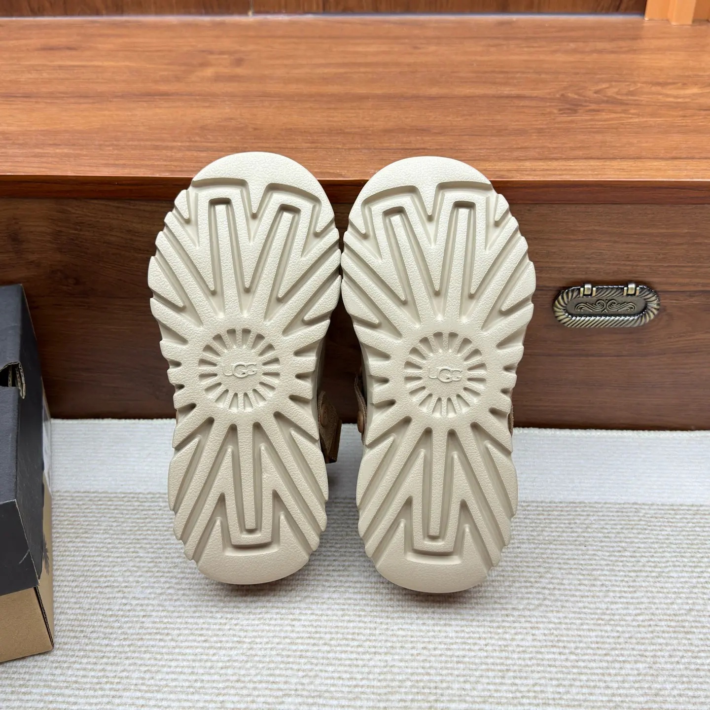 UGG slip-on snow boots factory wholesale 32 UGG slip-on snow boots factory wholesale (32)