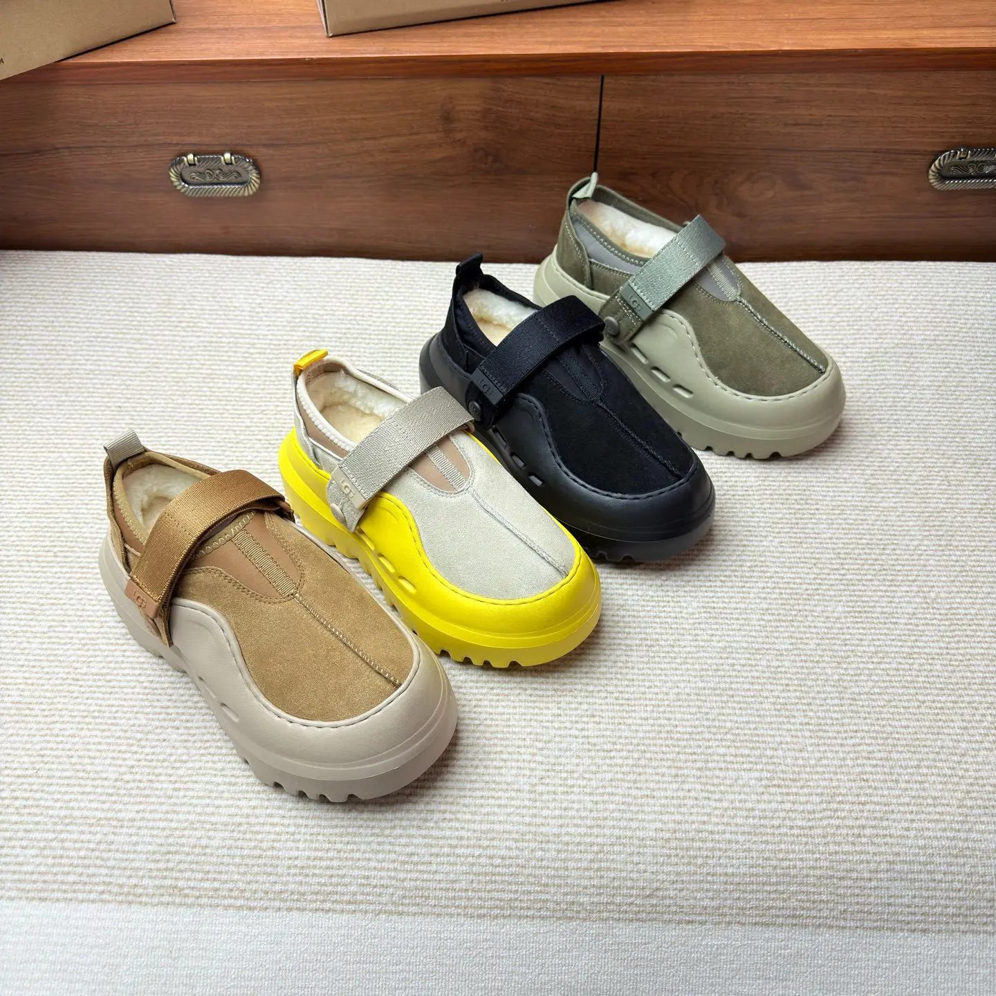 UGG slip-on snow boots factory wholesale 4 UGG slip-on snow boots factory wholesale (4)