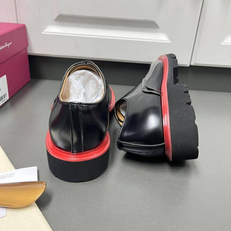 1763210779 949 Ferragamo The new casual Oxford leather shoes for men from