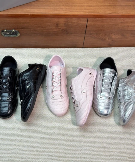 BALENCIAGA New Cowhide Studded Punk Retro Casual Sneakers (2)