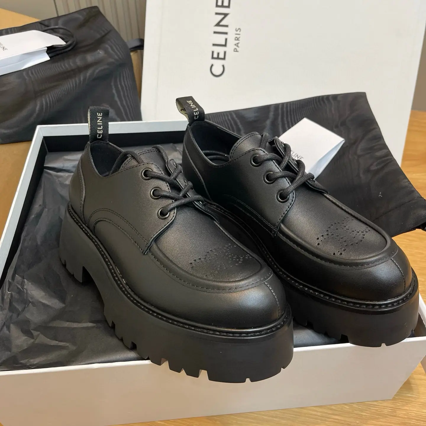 CELINE Autumn New Retro Modern Derby Shoes 15 CELINE Autumn New Retro Modern Derby Shoes (15)