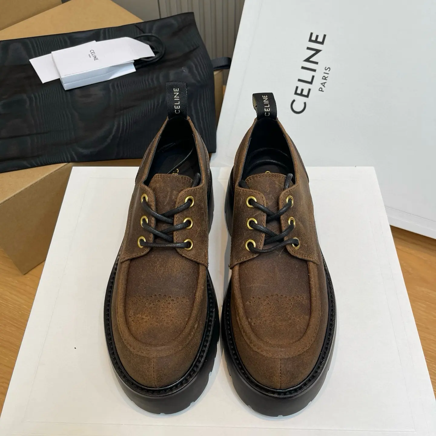 CELINE Autumn New Retro Modern Derby Shoes 3 CELINE Autumn New Retro Modern Derby Shoes (3)