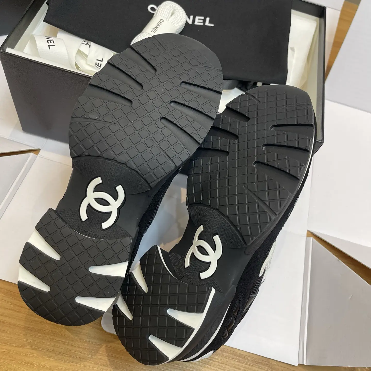 Chanel Low-Heeled Sneakers 21 Chanel Low-Heeled Sneakers (21)