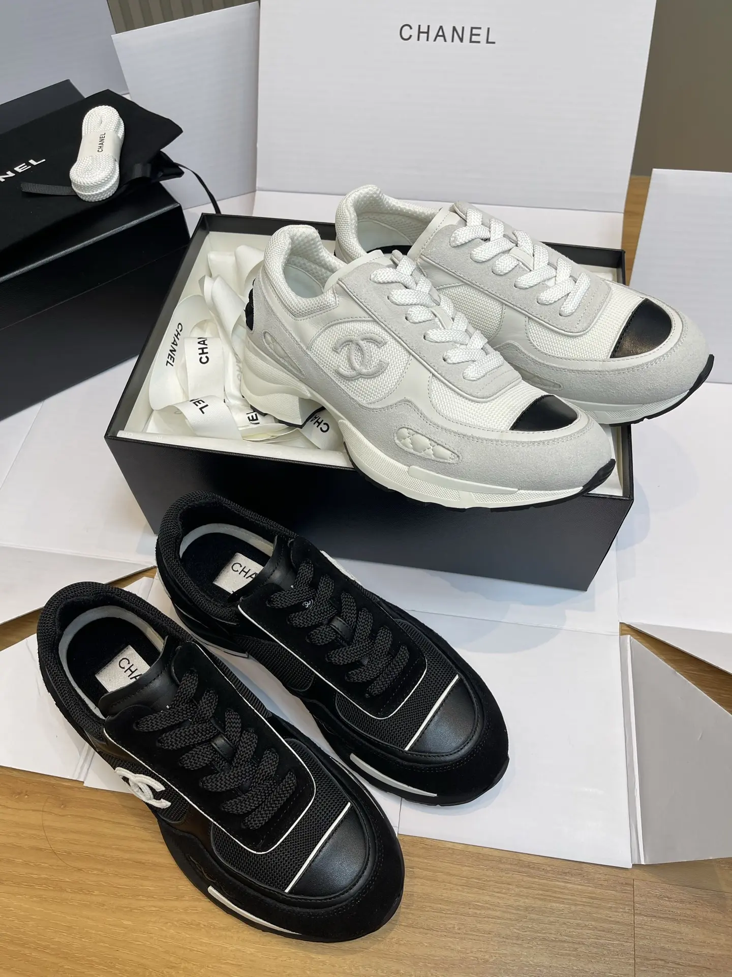 Chanel Low-Heeled Sneakers (3)
