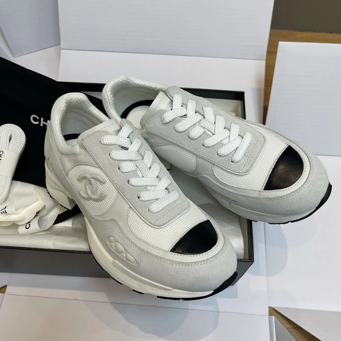 Chanel Low-Heeled Sneakers 9 Chanel Low-Heeled Sneakers (9)