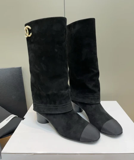High-quality Chanel suede cigarette boots (2)