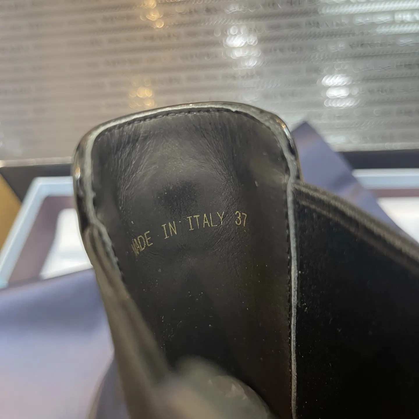 High-quality (personal shopper) PRADA Fall/Winter New Gold Triangle Logo Retro Ankle Boots 16 High-quality (personal shopper) PRADA FallWinter New Gold Triangle Logo Retro Ankle Boots (16)