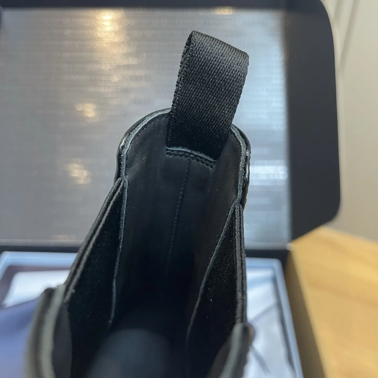 High-quality (personal shopper) PRADA Fall/Winter New Gold Triangle Logo Retro Ankle Boots 18 High-quality (personal shopper) PRADA FallWinter New Gold Triangle Logo Retro Ankle Boots (18)