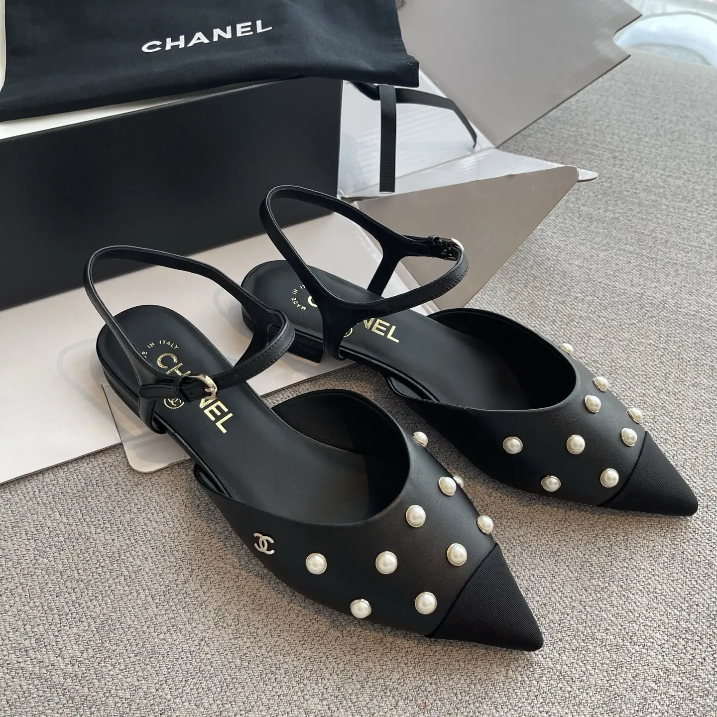 High-quality replica shoes Chanel pearl Mary Jane flats (2)
